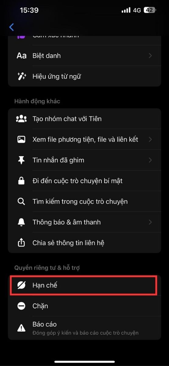 Kéo xuống và tìm phần “Hạn Chế”